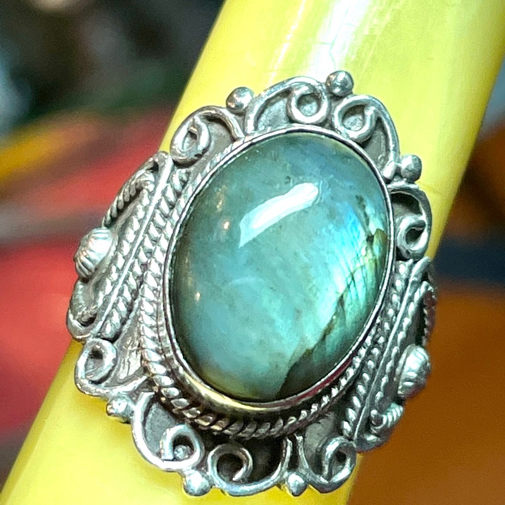 Sterling Labradorite Ring - Picture 6 of 11